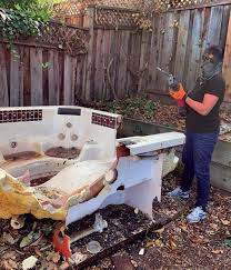 Best Yard Waste Removal  in West St Paul, MN